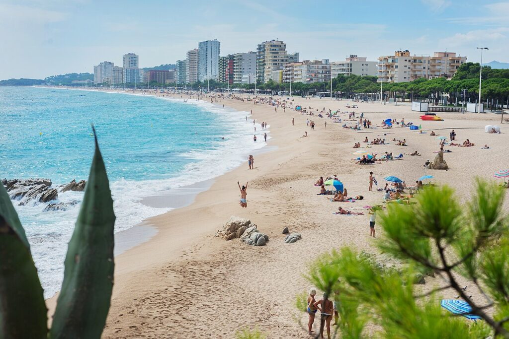 Platja Gran, la plage principale de Platja d'Aro, Costa Brava